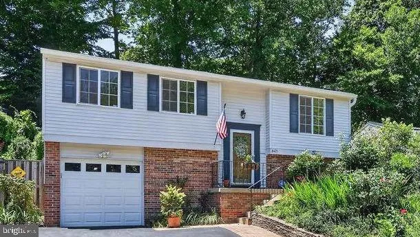 8471 GREAT LAKE LANE, Springfield, VA 22153