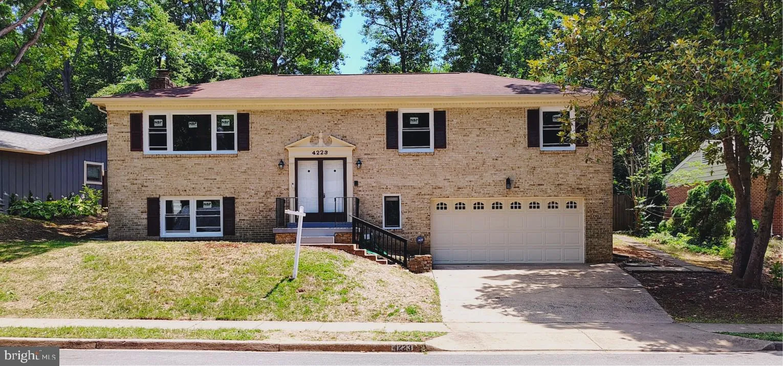 4223 AVON DRIVE, Montclair, VA 22025