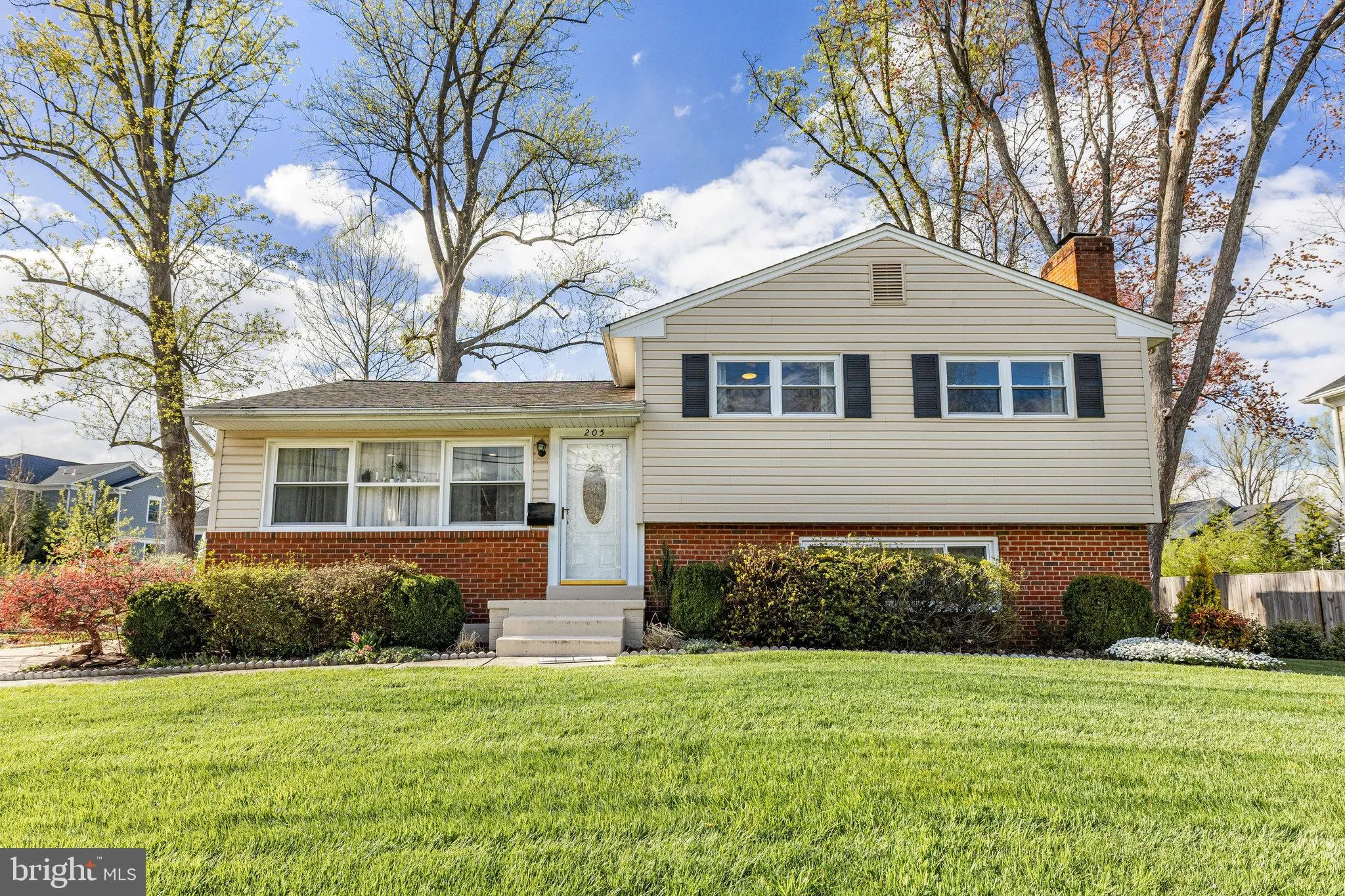 205 TAPAWINGO ROAD, Vienna, VA 22180