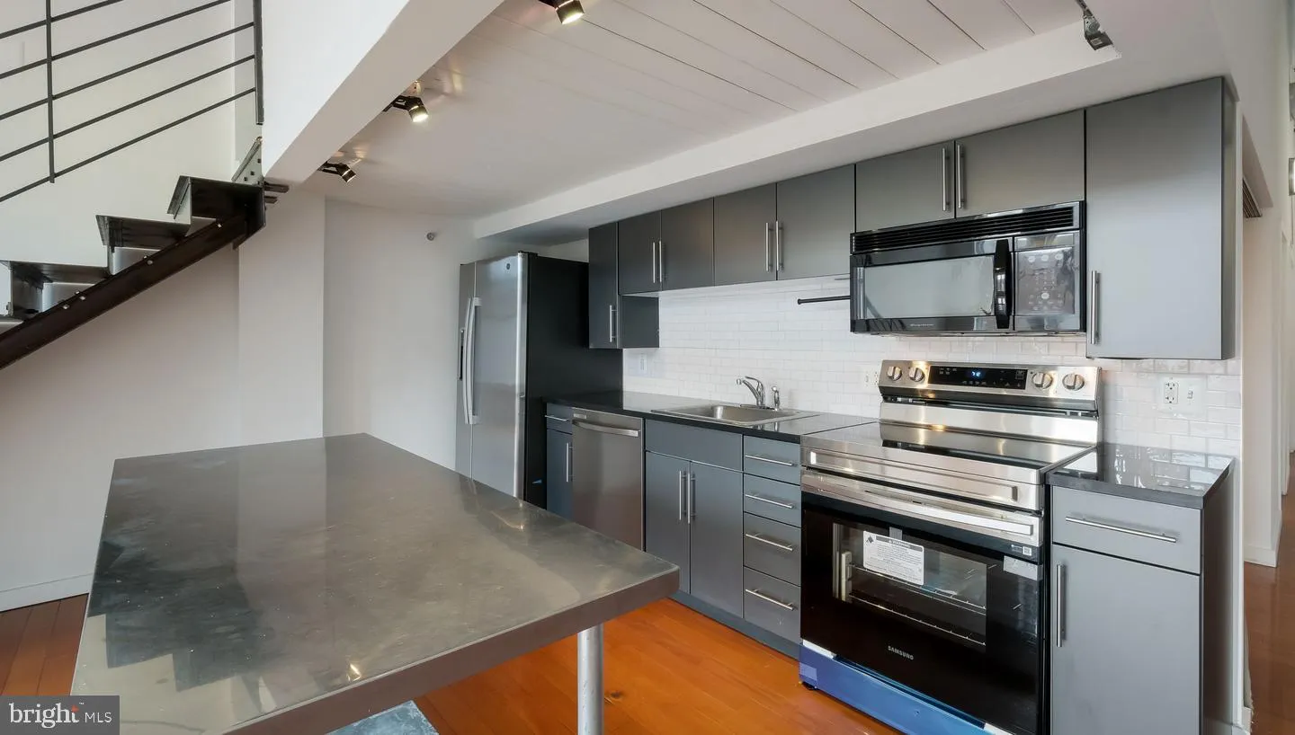 1027 ARCH STREET, Unit#407, Philadelphia, Pennsylvania 19107 For Sale