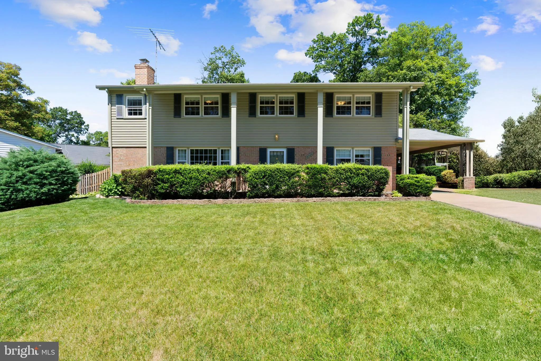 6703 RED JACKET ROAD, Springfield, VA 22152