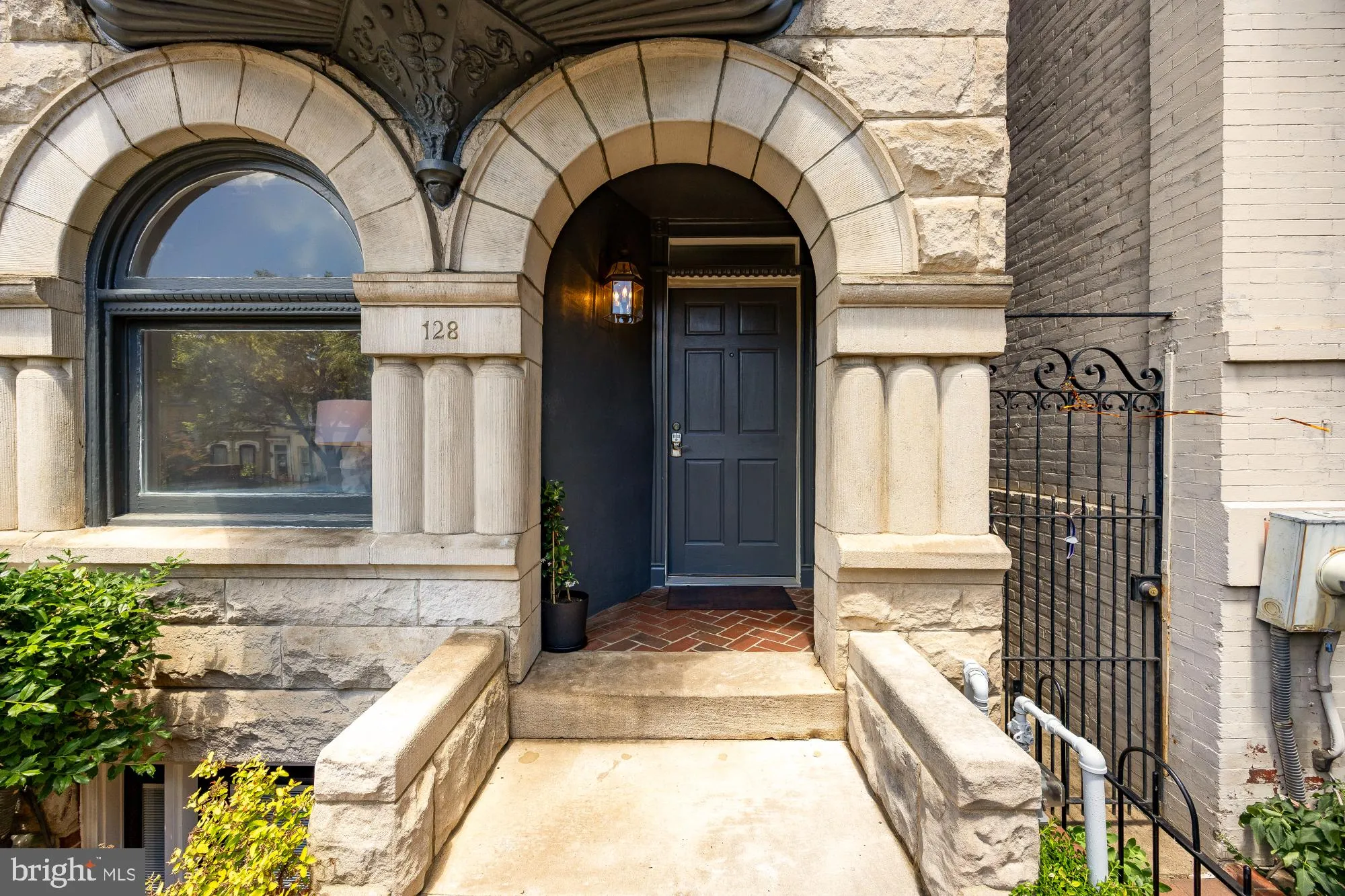 128 D STREET, Washington, DC 20003
