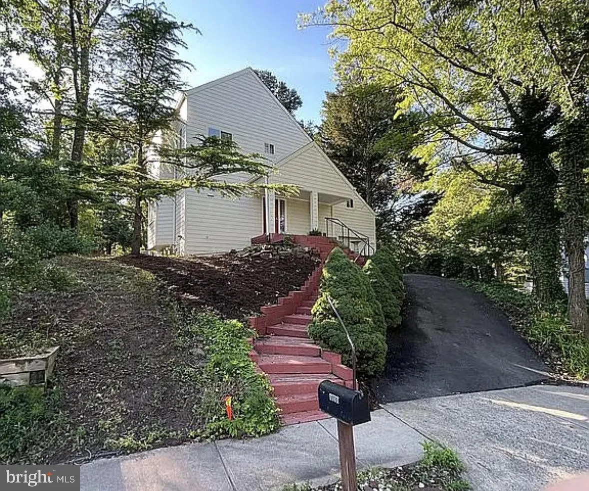 1661 CEDAR HOLLOW WAY, Reston, VA 20194