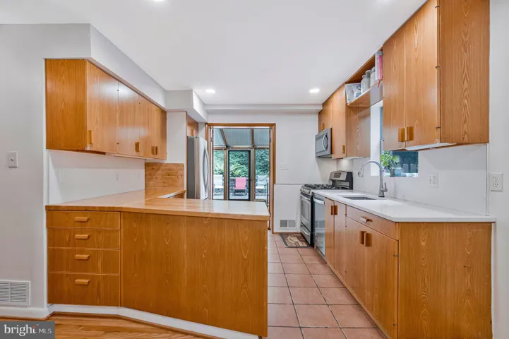 6217 Park Road, Mclean, VA 22101