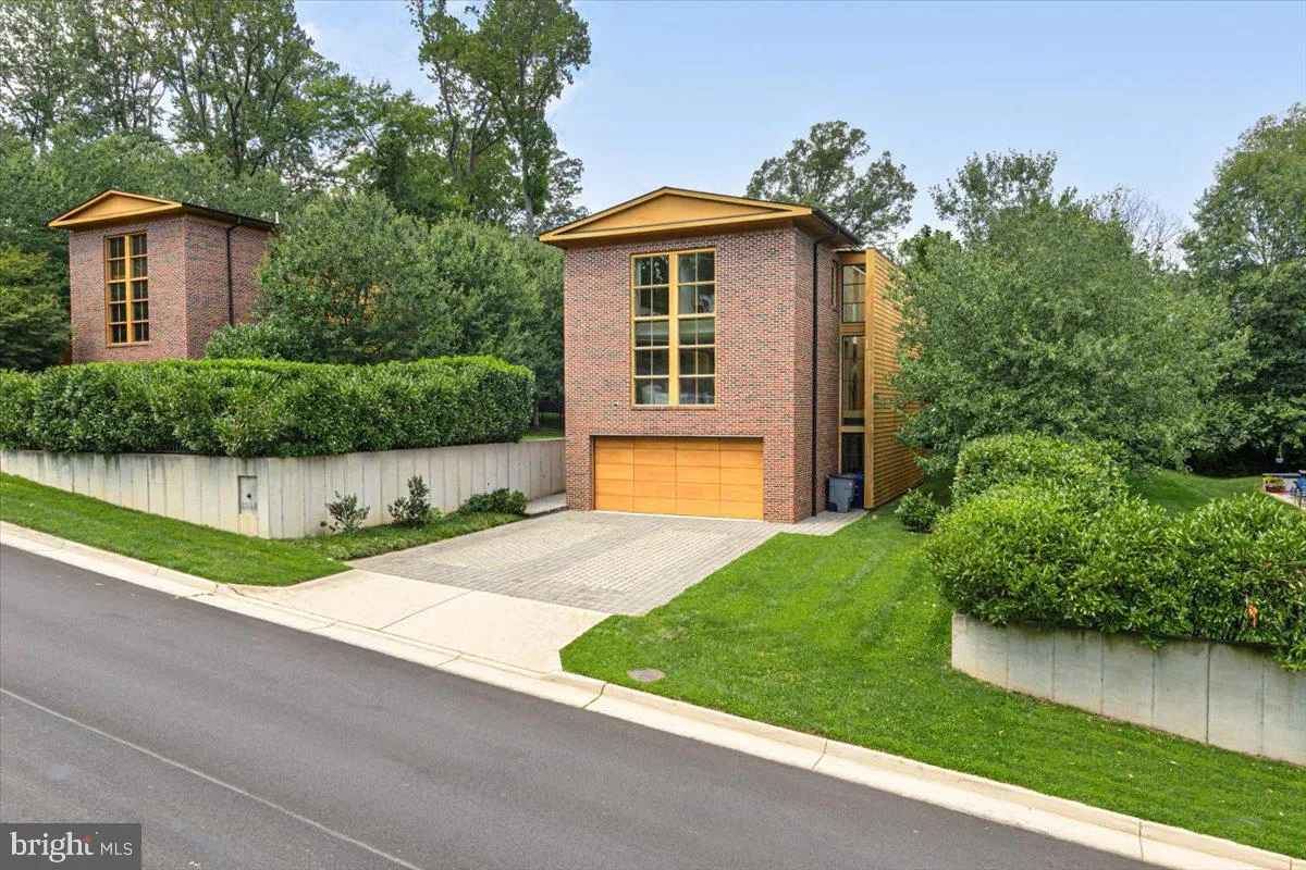 2500 BUCKELEW DRIVE, Falls Church, VA 22046