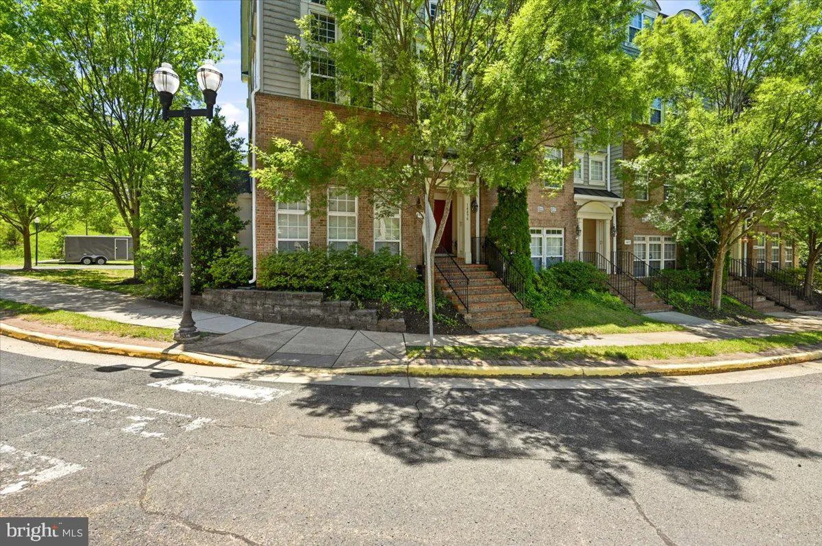 14498 VILLAGE HIGH STREET, Gainesville, VA 20155