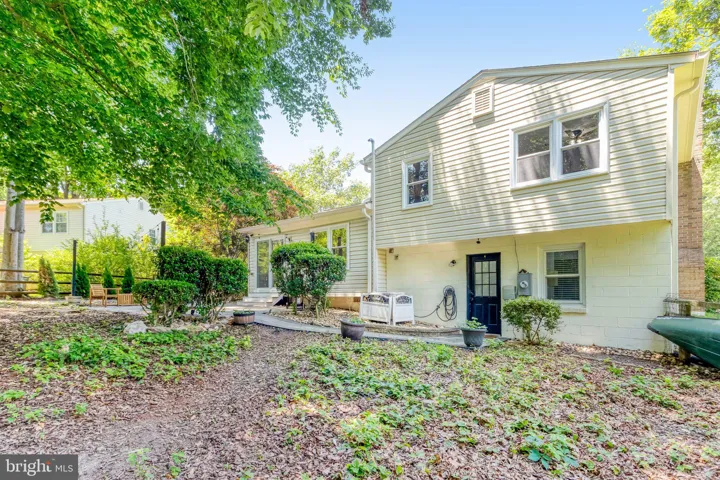 12077 Willowood Drive, Woodbridge, VA 22192