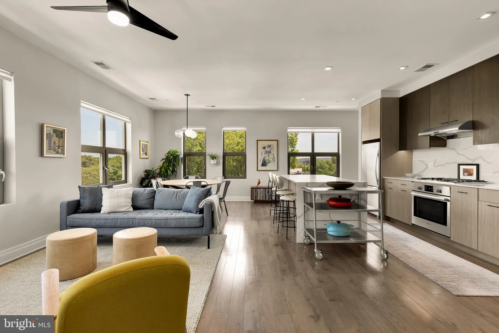 900 11TH STREET, Washington, DC 20003