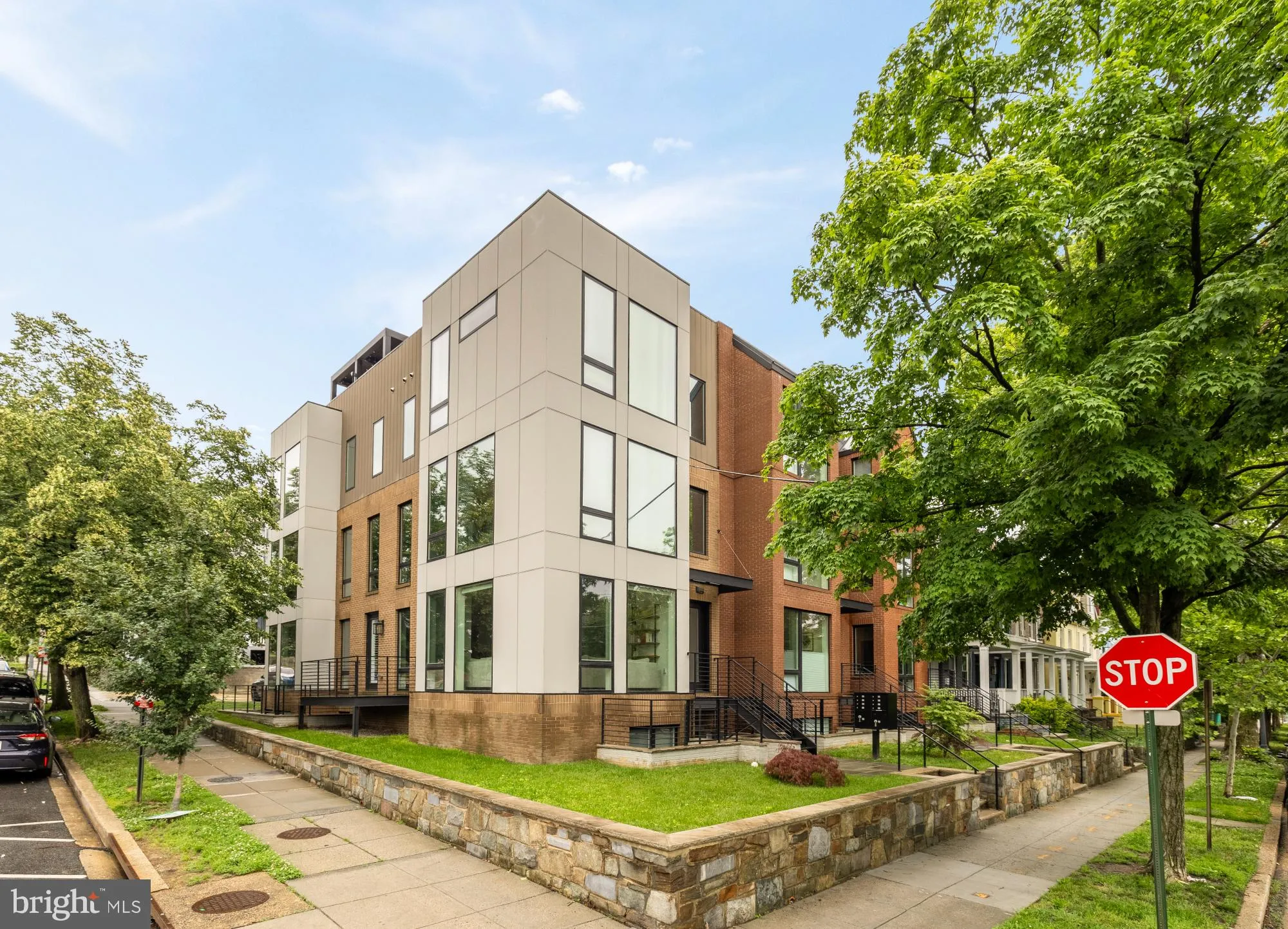 4129 8TH STREET, Washington, DC 20011