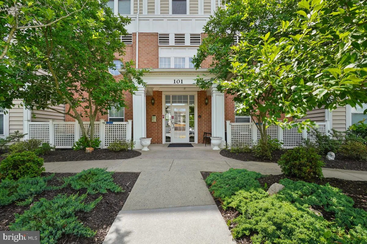 101 WATKINS POND BOULEVARD, Rockville, MD 20850