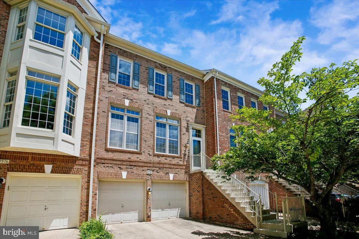9574 LAGERSFIELD CIRCLE, Vienna, VA 22181