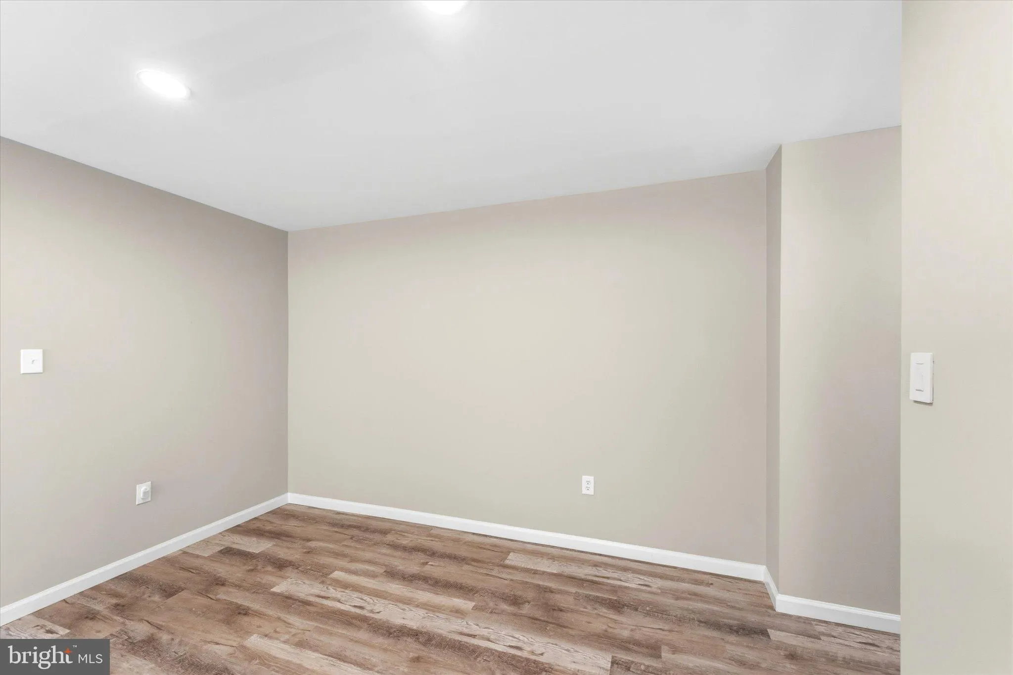 9730 KINGSBRIDGE DRIVE, Fairfax, VA 22031