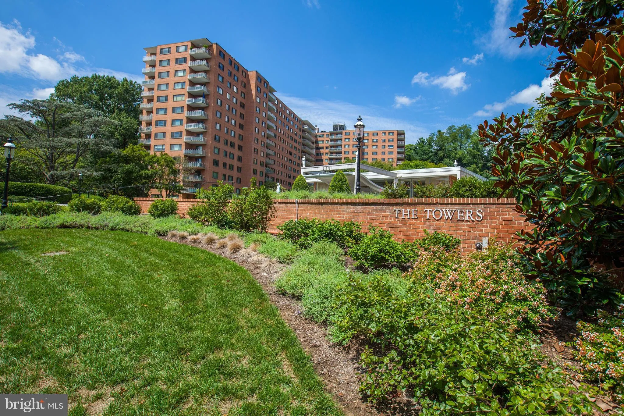 4201 CATHEDRAL AVENUE, Washington, DC 20016