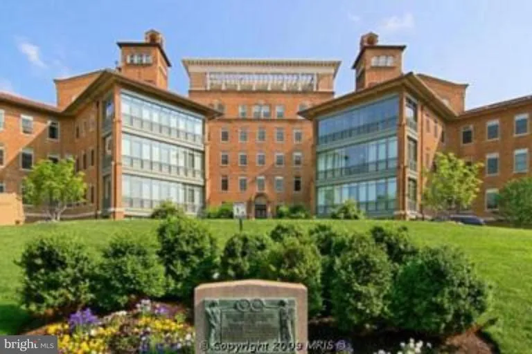 2425 L, Washington, DC 20037