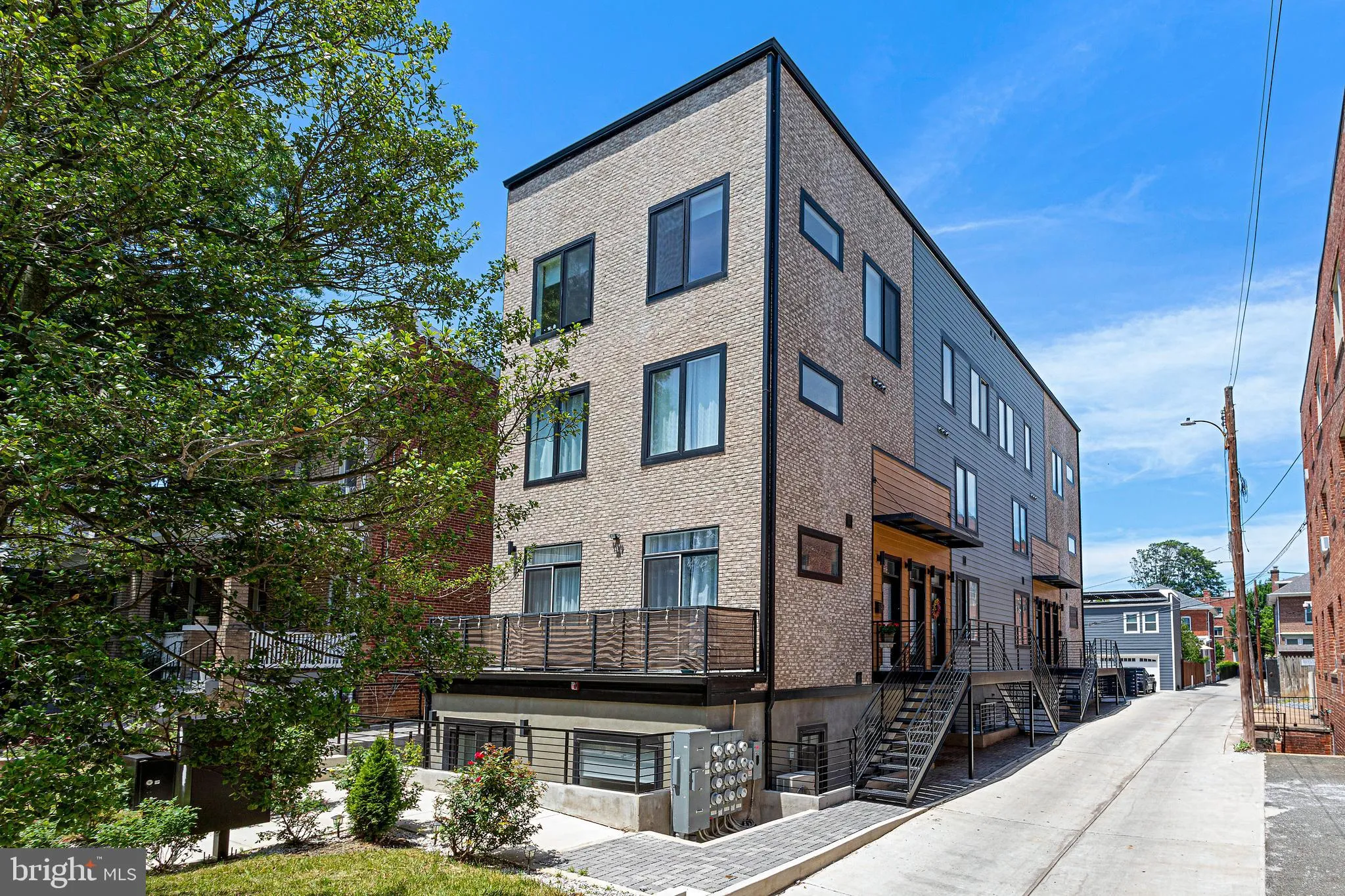 1307 LONGFELLOW STREET, Washington, DC 20011
