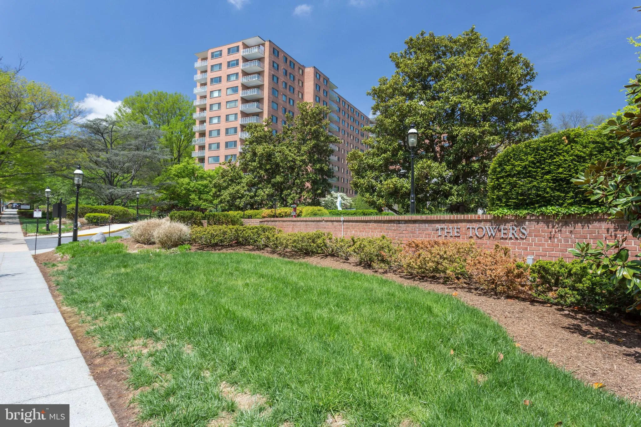 4201 CATHEDRAL AVENUE, Washington, DC 20016