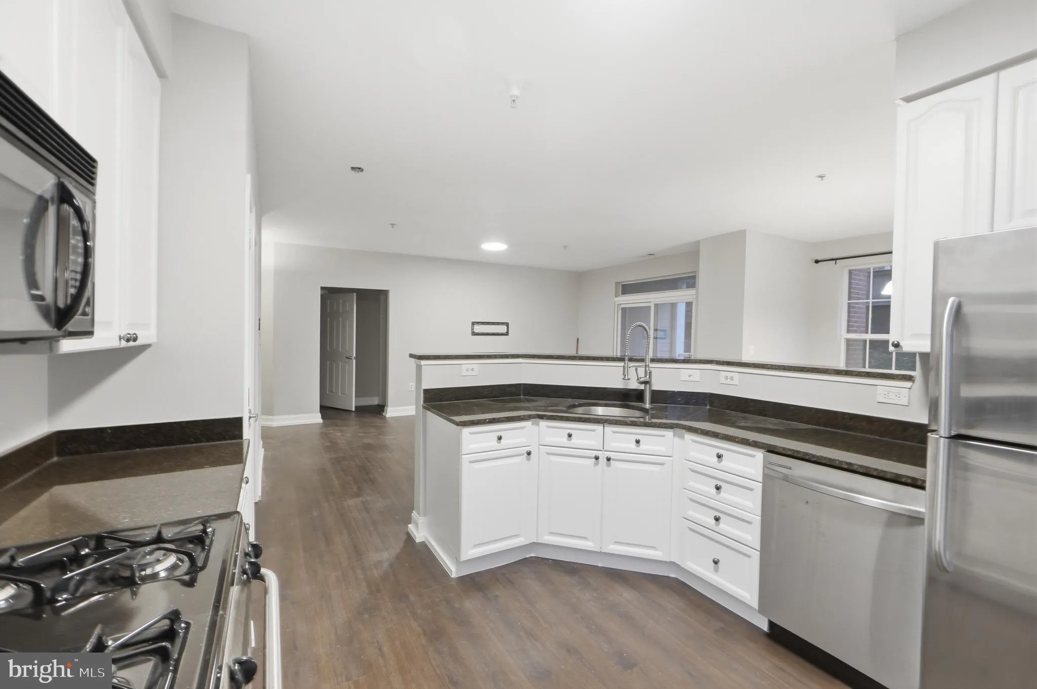 801 GREENBRIER STREET, Arlington, VA 22204