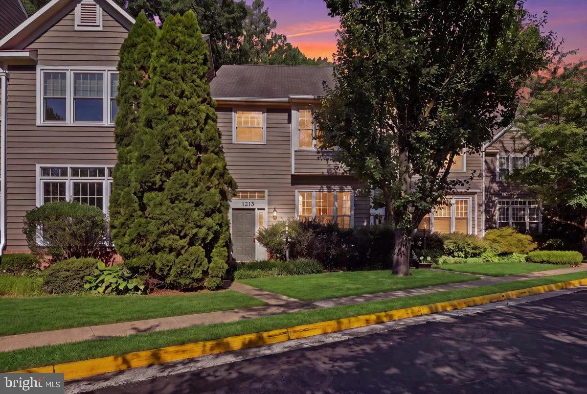 1213 WEATHERSTONE COURT, Reston, VA 20194