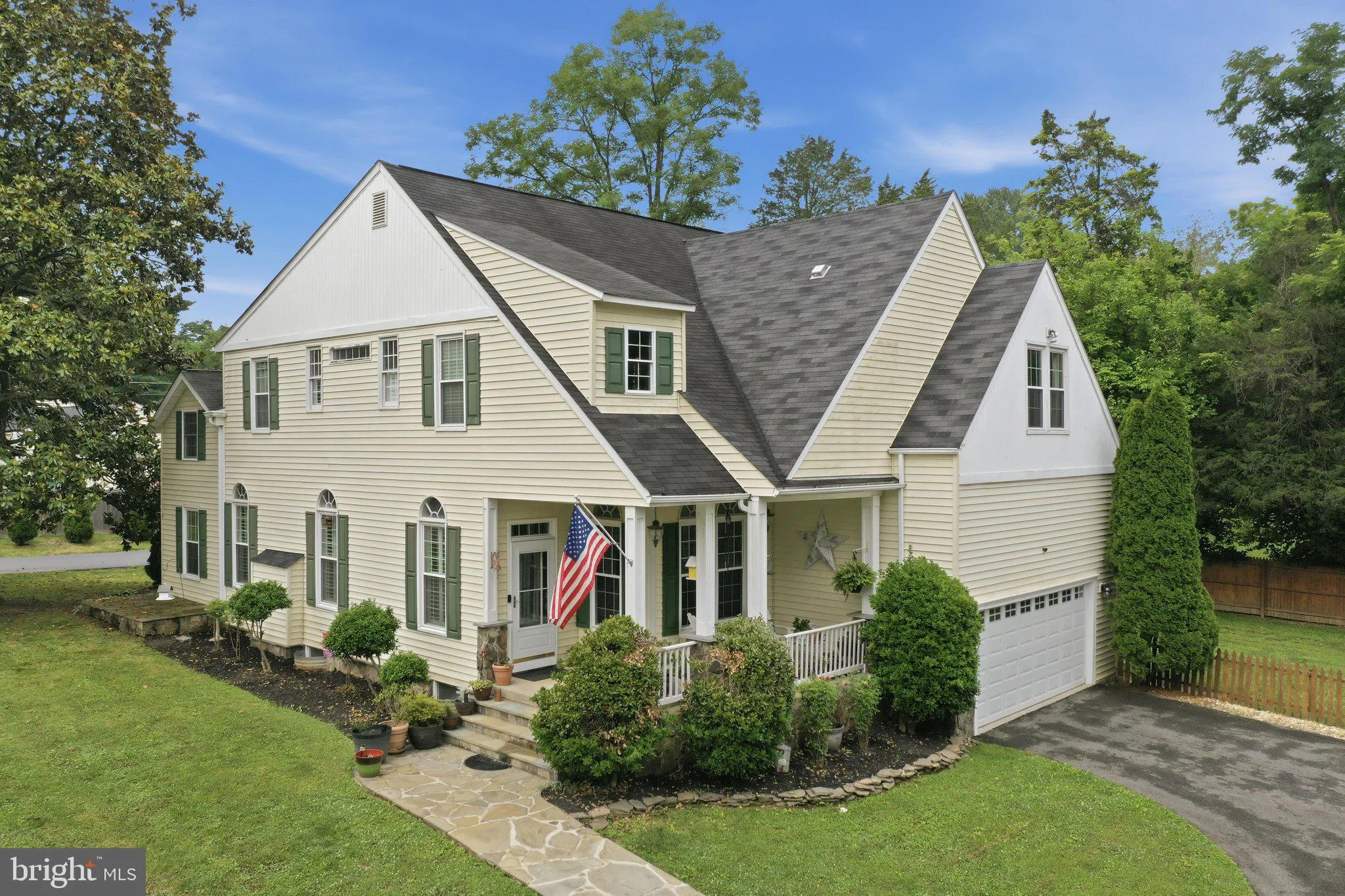 232 MARYLAND AVENUE, Hamilton, VA 20158