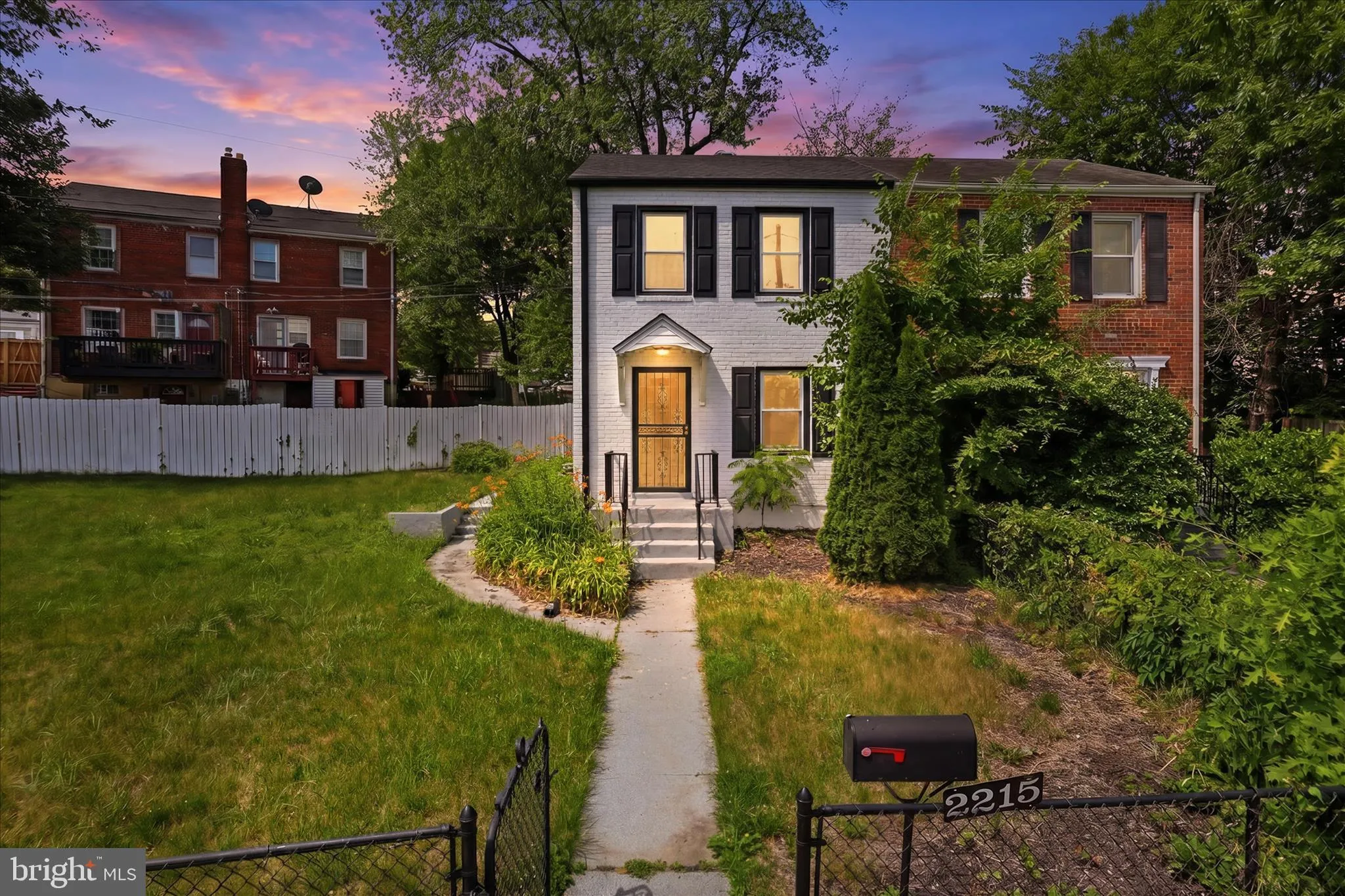 2215 FARRINGTON AVENUE, Alexandria, VA 22303