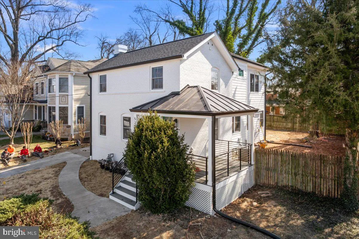 5224 28TH STREET, Arlington, VA 22207