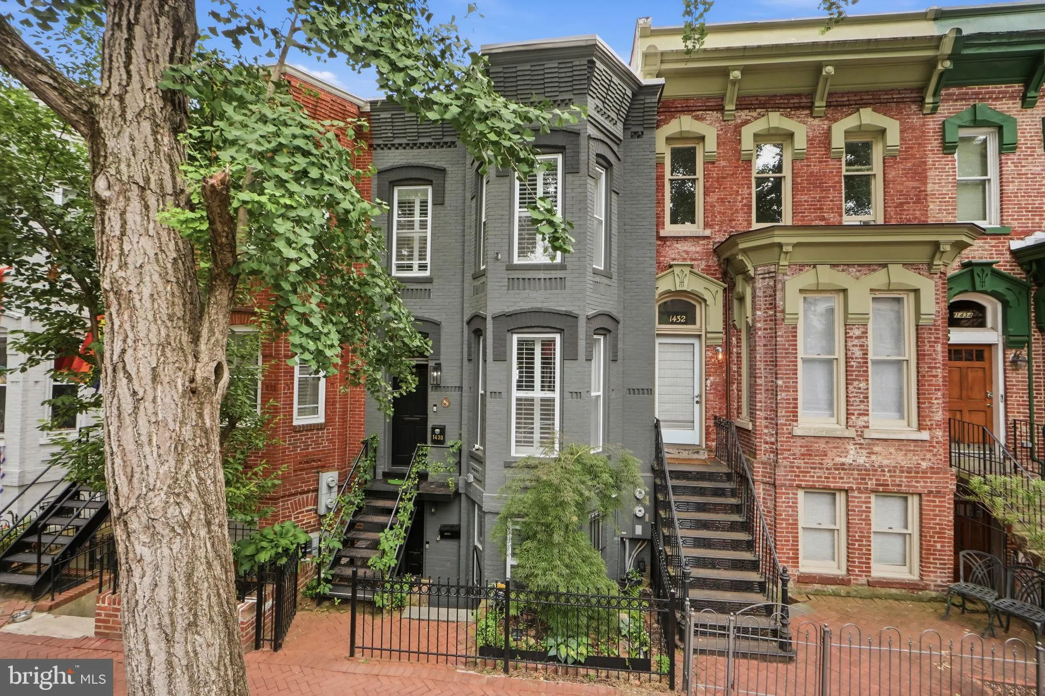 1430 SWANN STREET, Washington, DC 20009