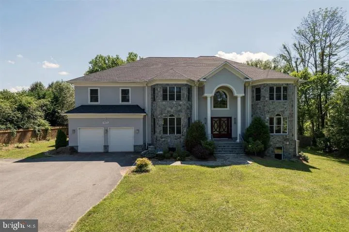 9830 RIVER RD., Potomac, MD 20854