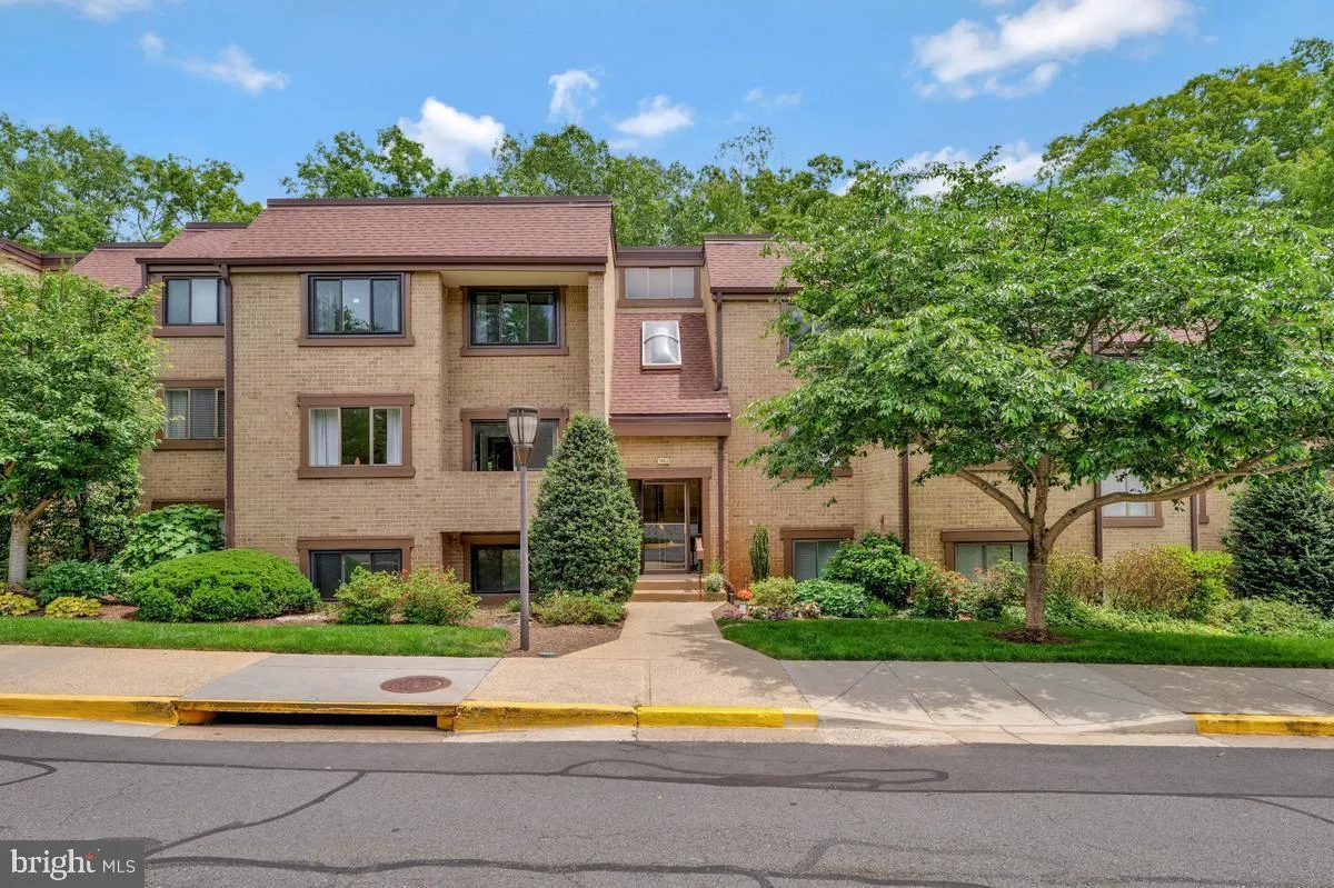 1663 PARKCREST CIRCLE, Reston, VA 20190