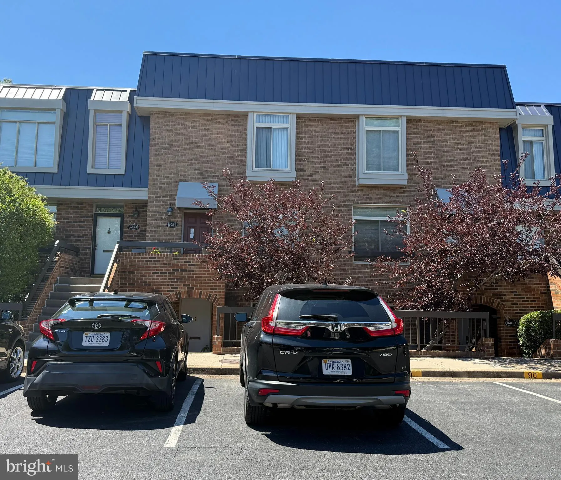 1605 HAYES STREET, Arlington, VA 22202