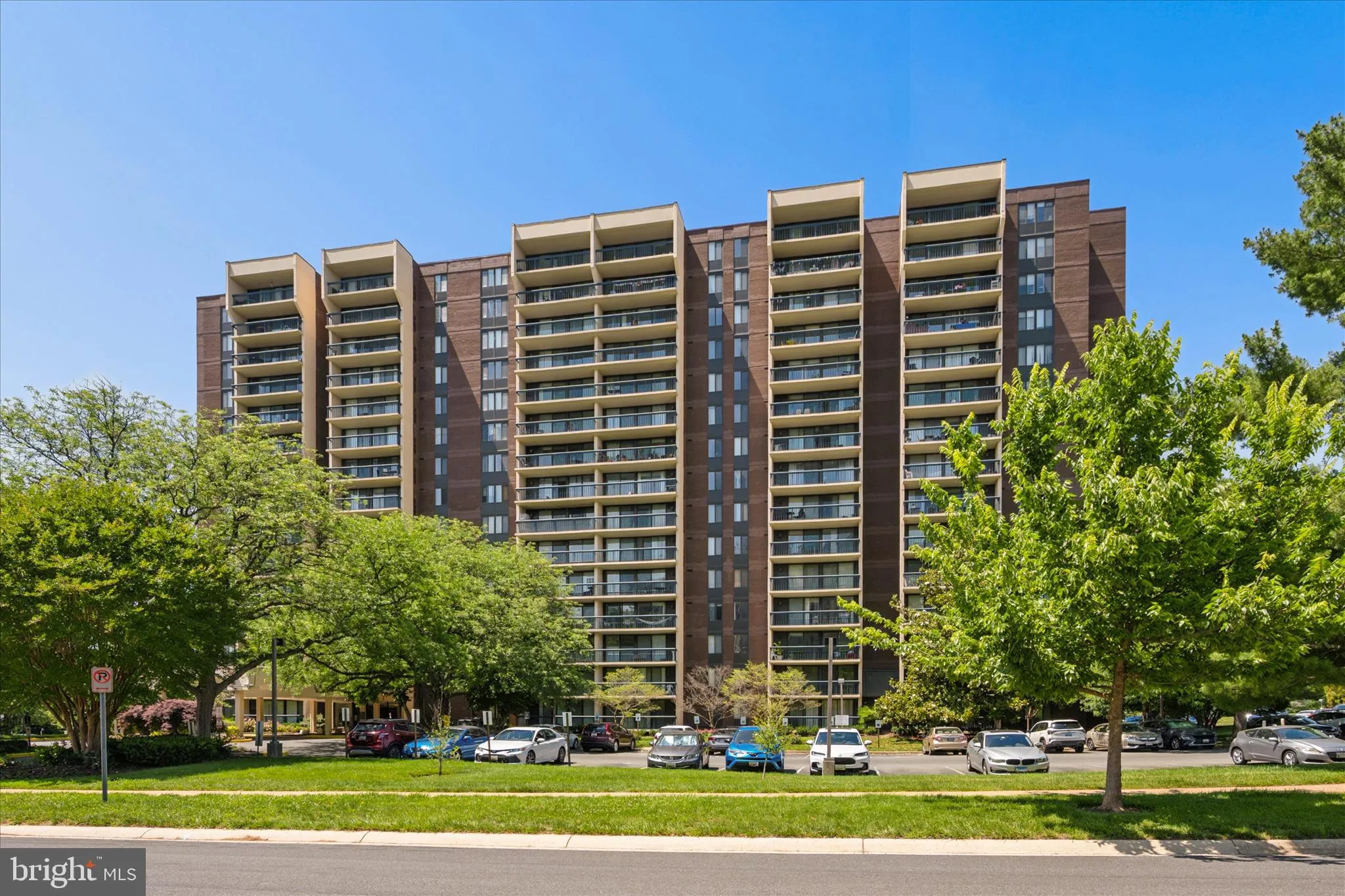 7401 WESTLAKE TERRACE, Bethesda, MD 20817