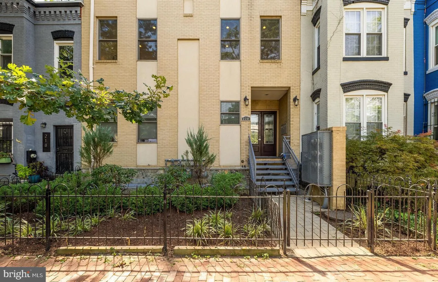 220 P STREET, Washington, DC 20001
