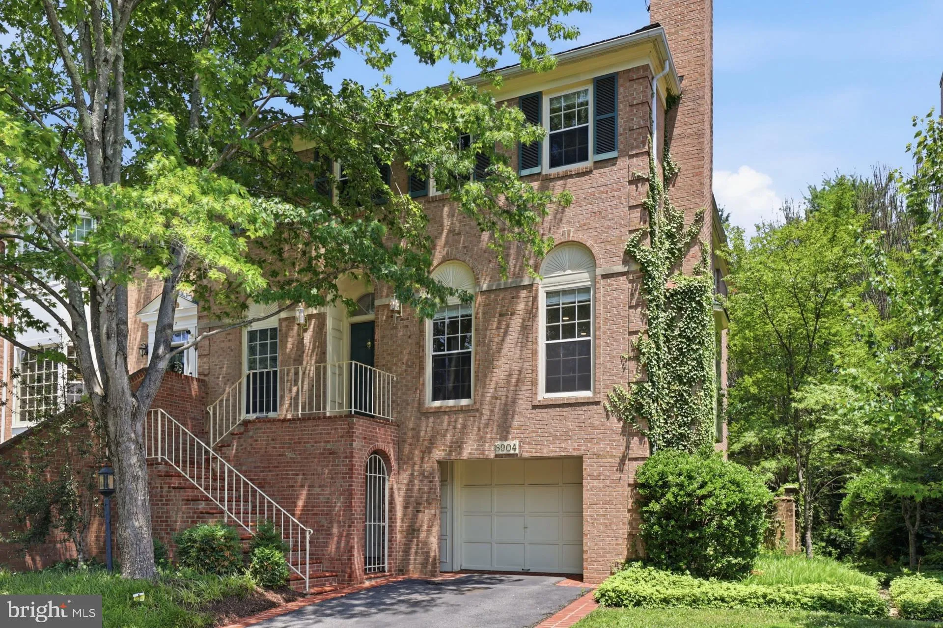 8904 BARROWGATE COURT, Potomac, MD 20854