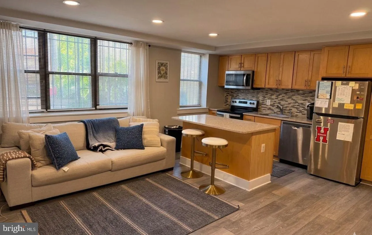 212 OAKWOOD STREET, Washington, DC 20032