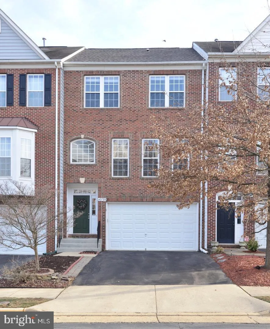 43799 MAISON BLANC SQUARE, Ashburn, VA 20148