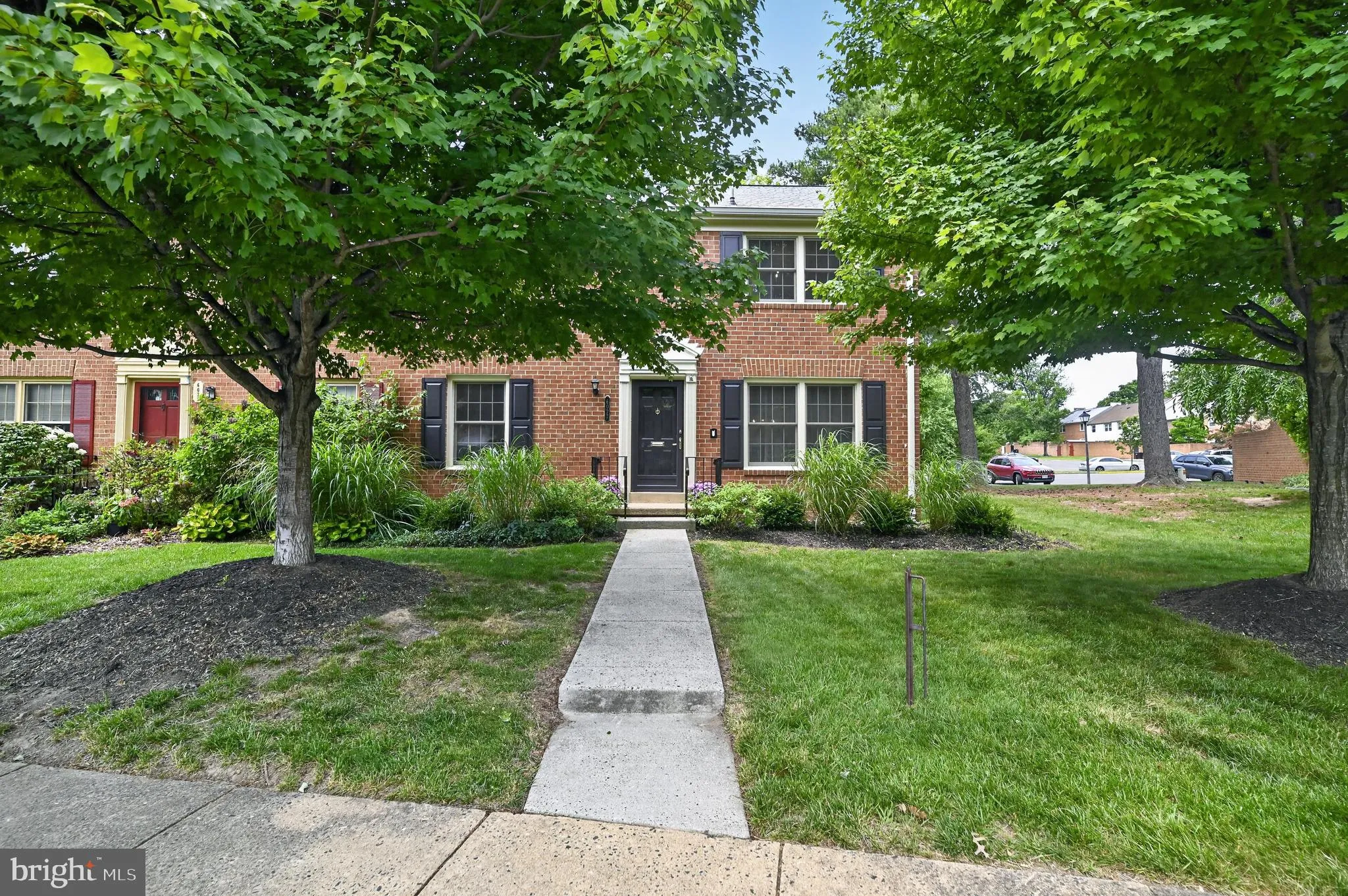 6027 QUEENSTON STREET, Springfield, VA 22152
