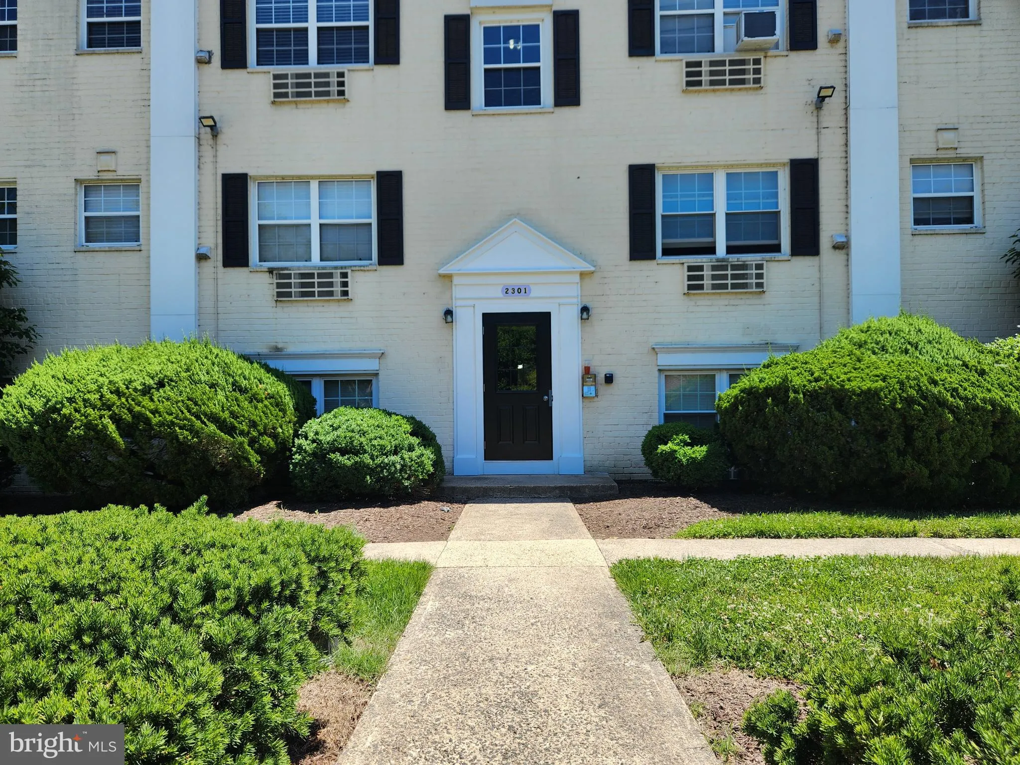 2301 FARRINGTON, Alexandria, VA 22303