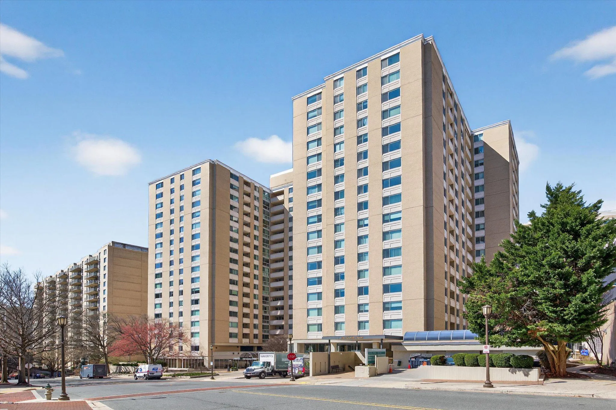 4601 PARK AVENUE, Chevy Chase, MD 20815