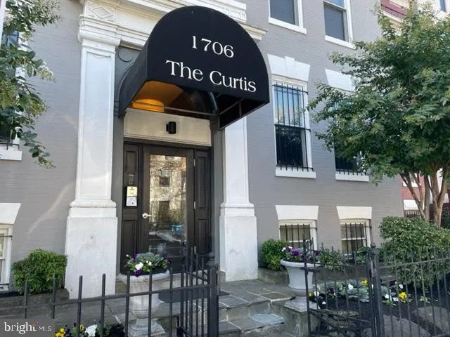 1706 U STREET, Washington, DC 20009