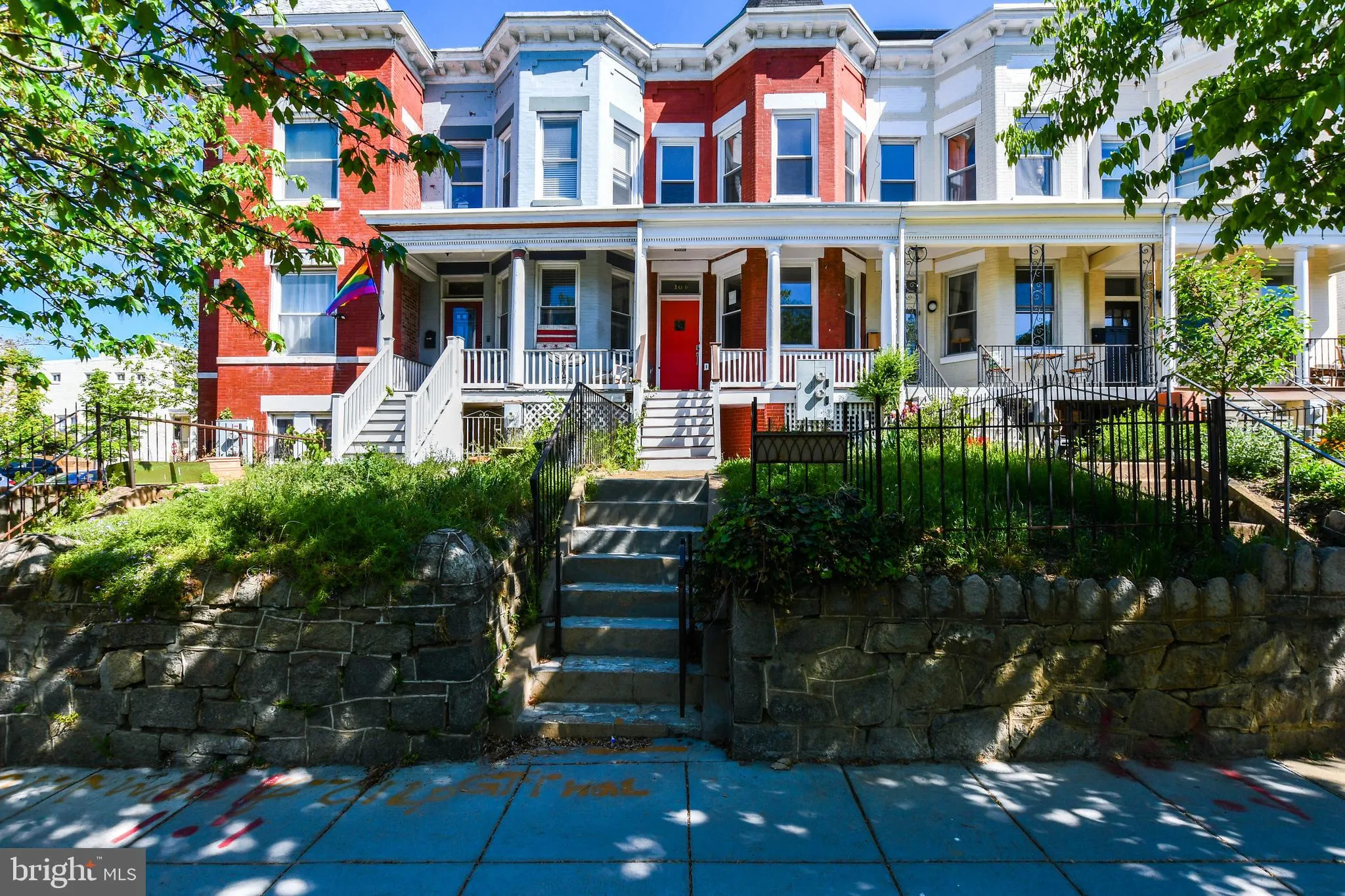 104 R STREET, Washington, DC 20002