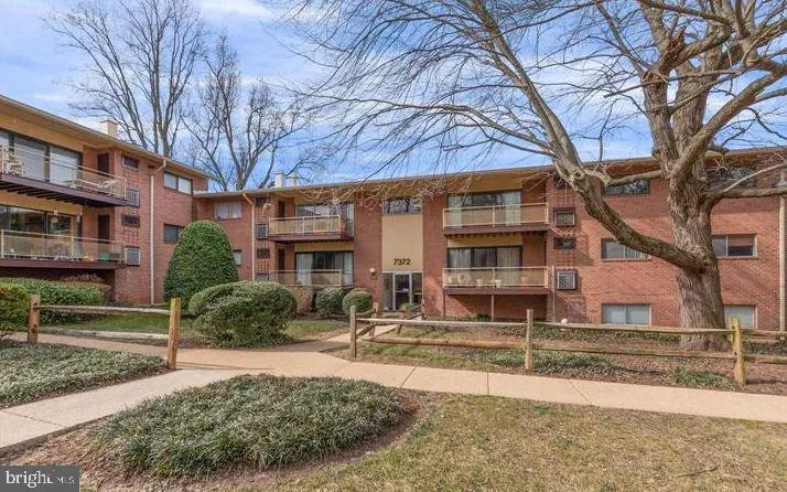 7372 LEE HIGHWAY, Falls Church, VA 22046