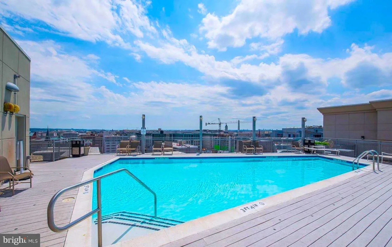 555 MASSACHUSETTS AVENUE, Washington, DC 20001