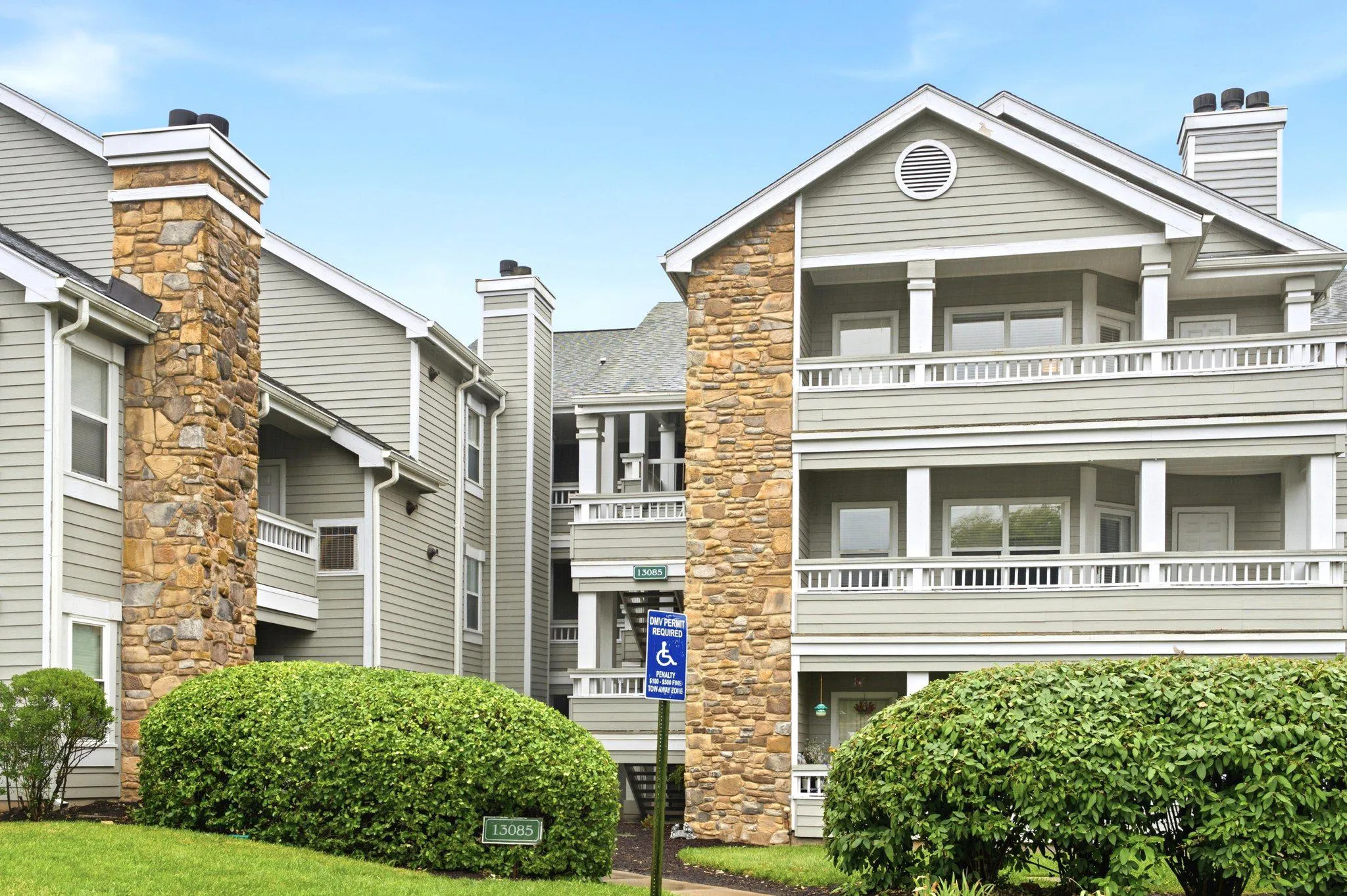 13085 AUTUMN WOODS WAY, Fairfax, VA 22033