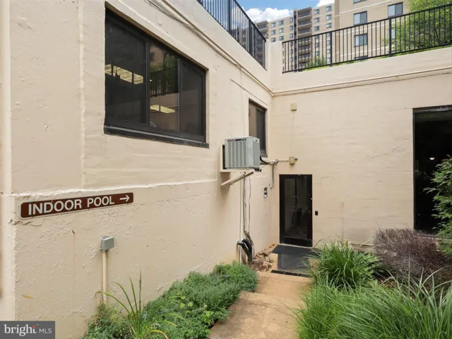 309 Yoakum Pkwy, Alexandria, Virginia 22304