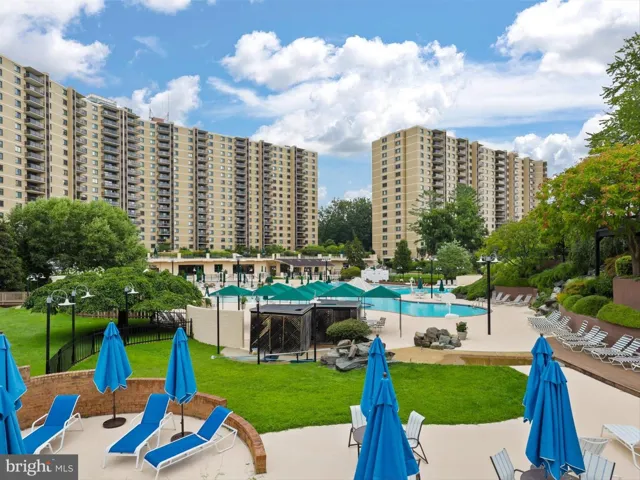 309 Yoakum Pkwy, Alexandria, Virginia 22304