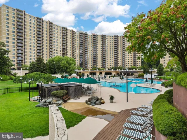 309 Yoakum Pkwy, Alexandria, Virginia 22304