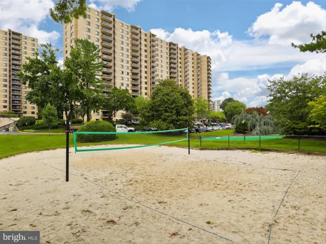 309 Yoakum Pkwy, Alexandria, Virginia 22304