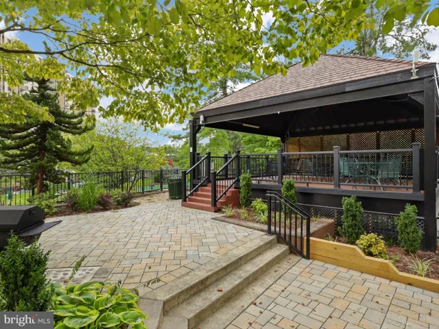 309 Yoakum Pkwy, Alexandria, Virginia 22304