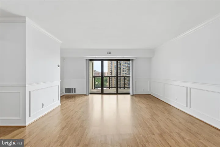 309 Yoakum Pkwy, Alexandria, Virginia 22304