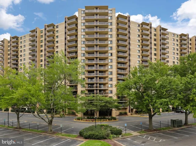 309 Yoakum Pkwy, Alexandria, Virginia 22304