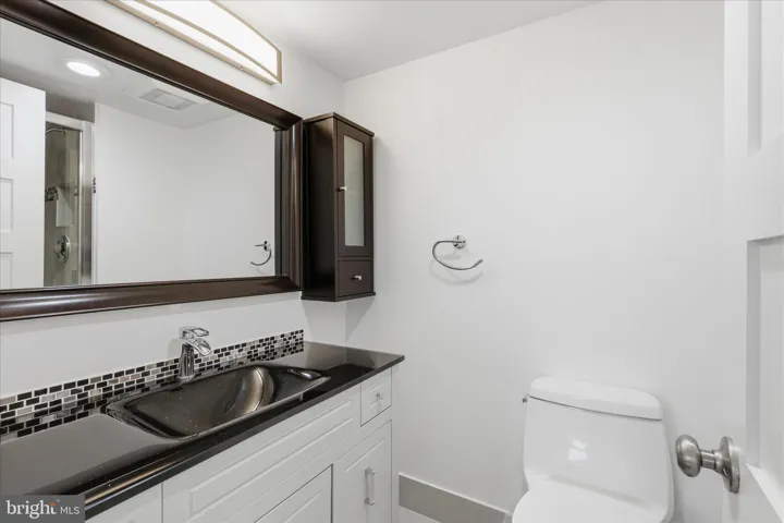 309 Yoakum Pkwy, Alexandria, Virginia 22304